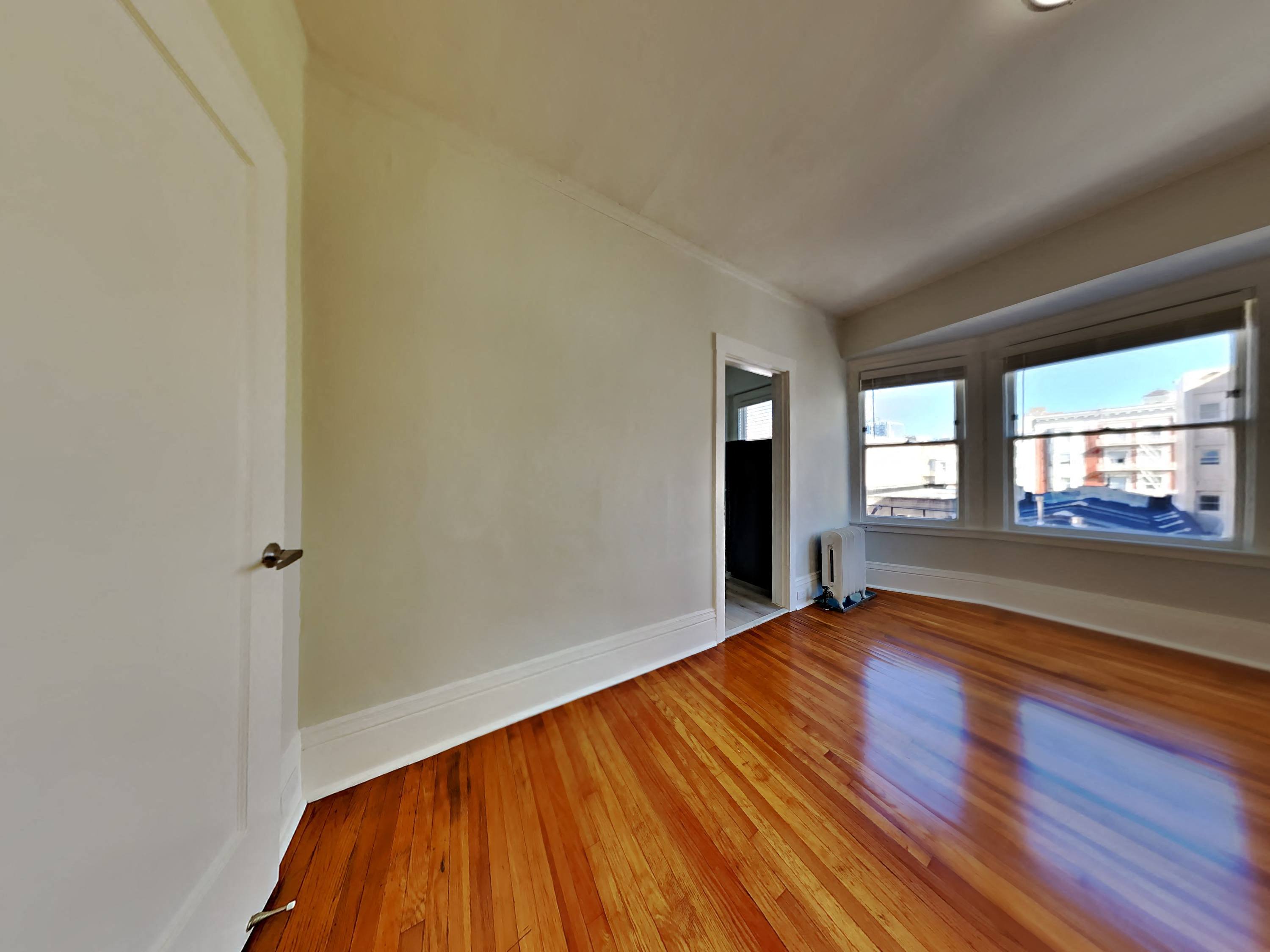954 Geary St photo 4